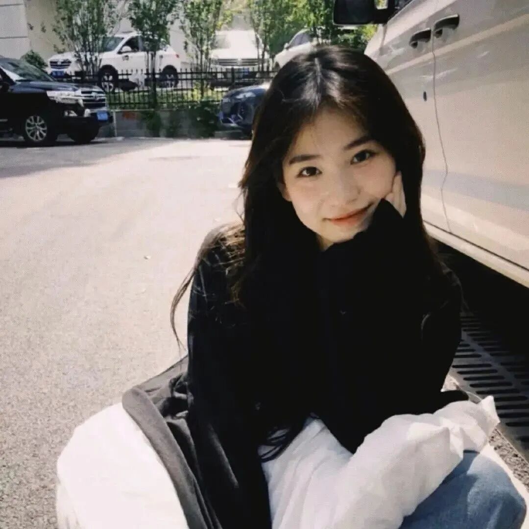 甜妹爱笑女生头像