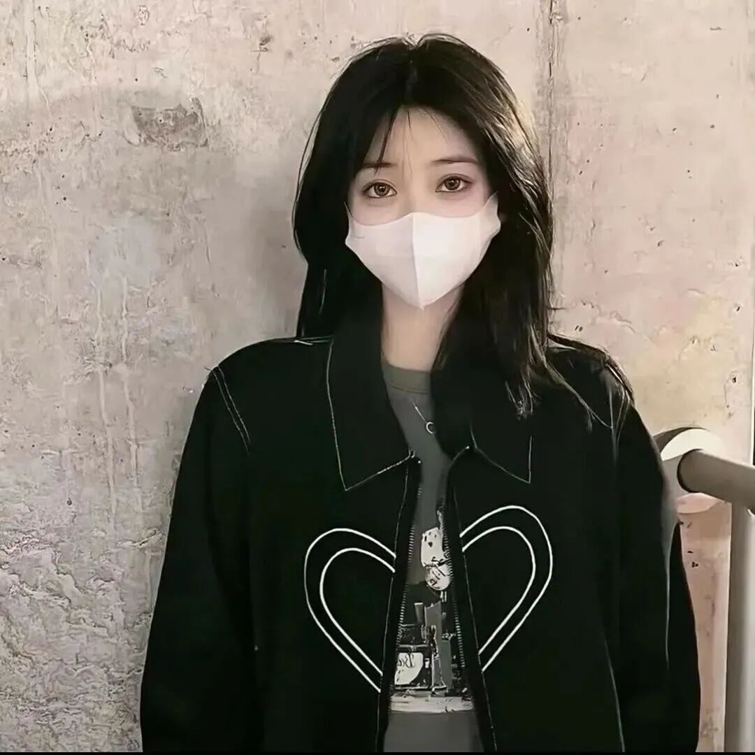 口罩不露脸女生头像