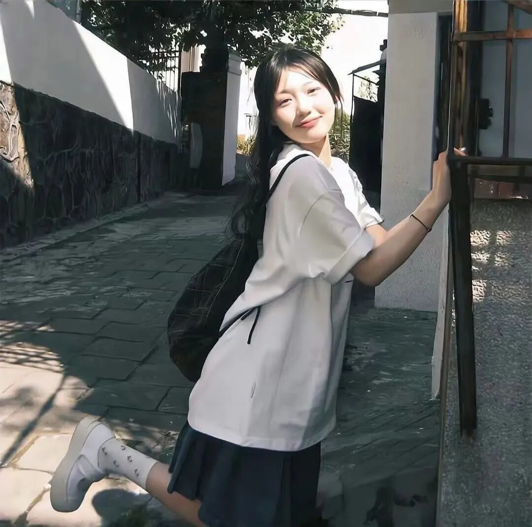 学院风女生头像