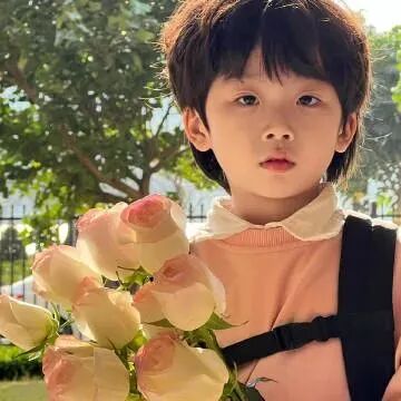 可爱鲜花小男孩头像萌娃头像