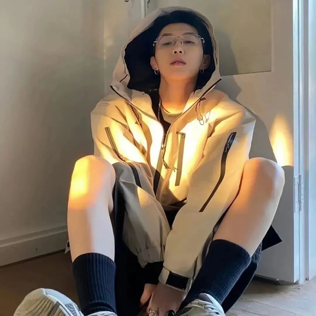 光感男生头像