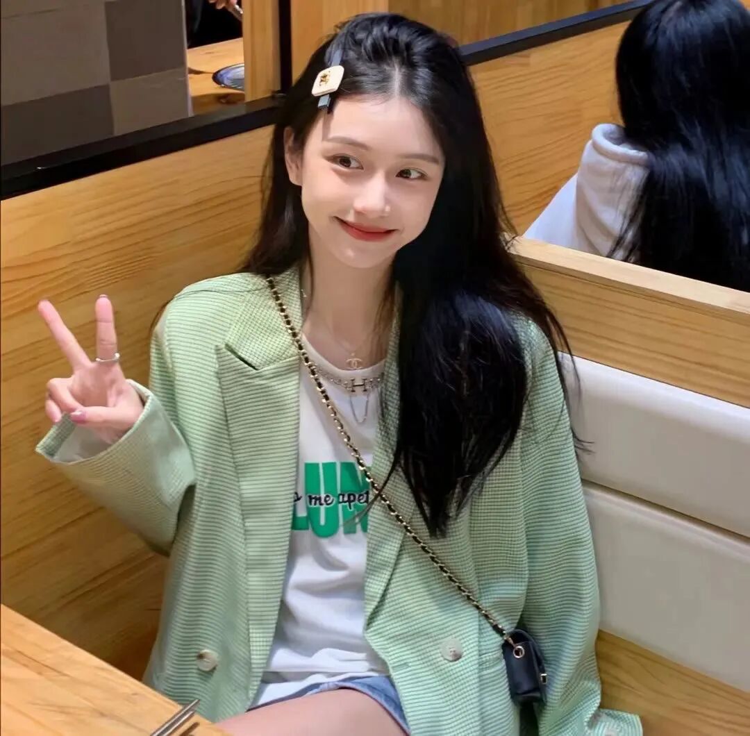 甜美爱笑女生头像