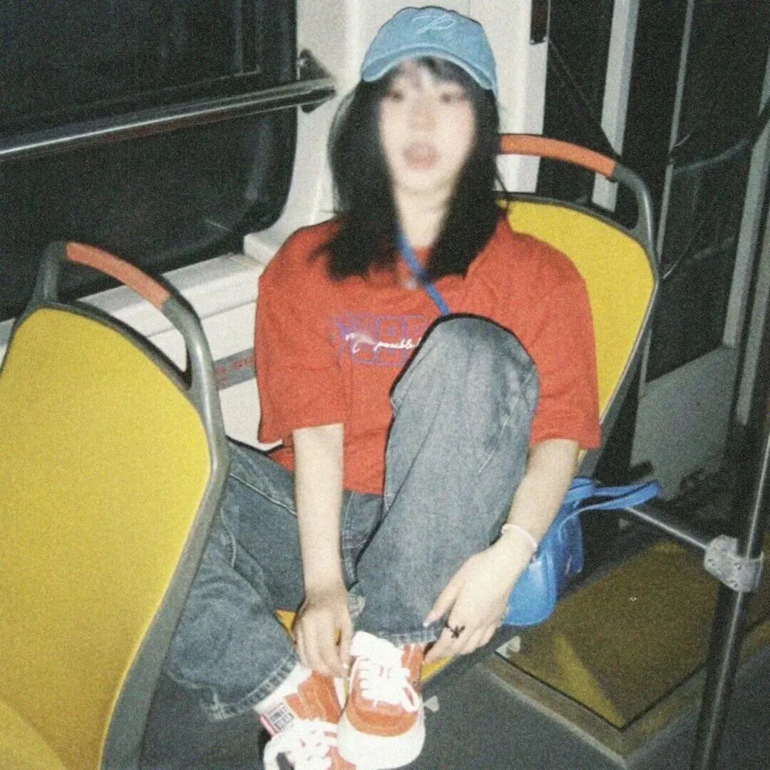 休闲帽潮流女生头像