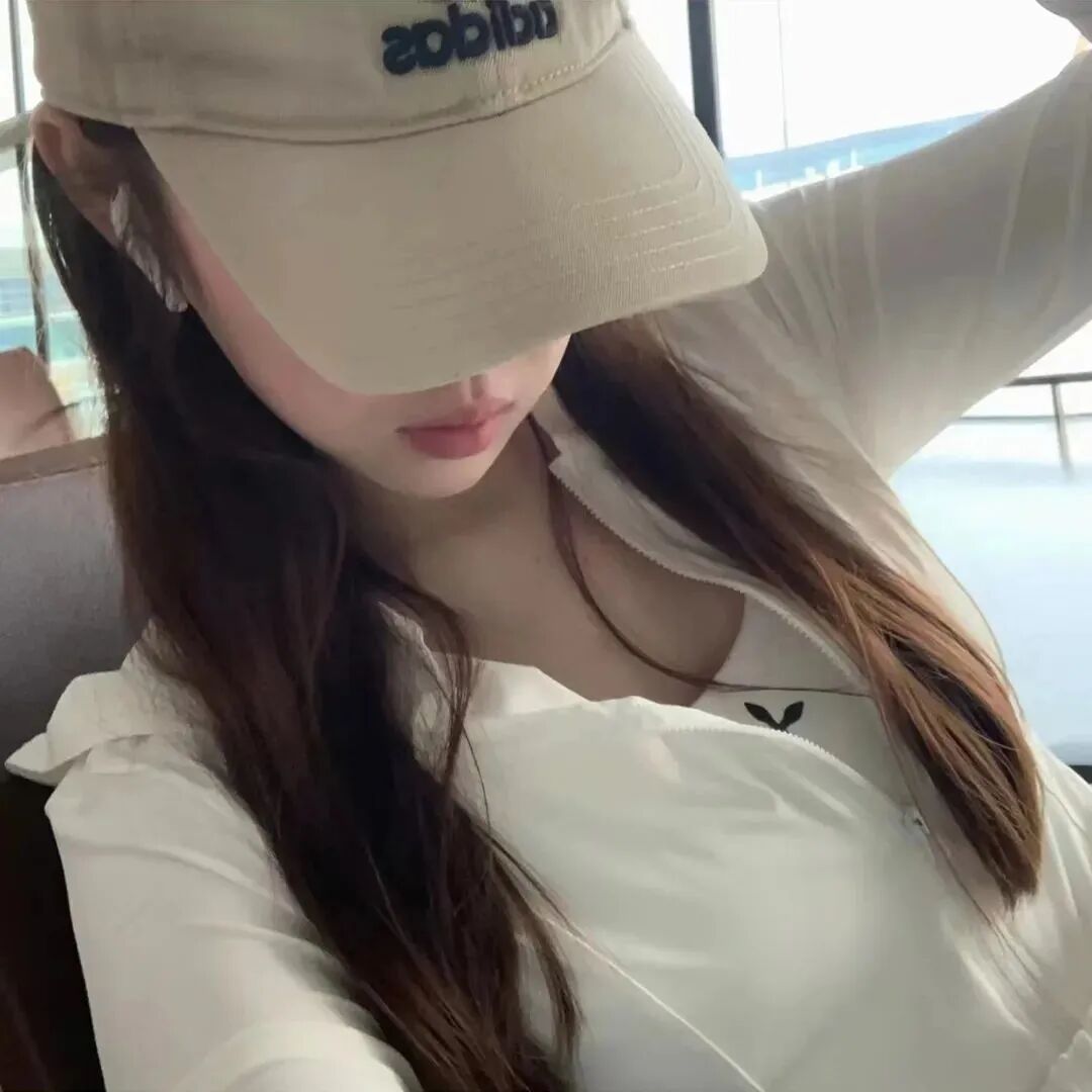 休闲帽不露脸女生头像