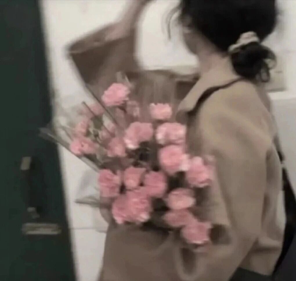 鲜花不露脸女生头像