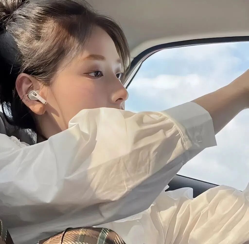 侧脸女生头像