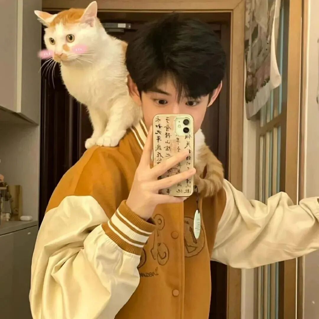 自拍手机小众男生头像
