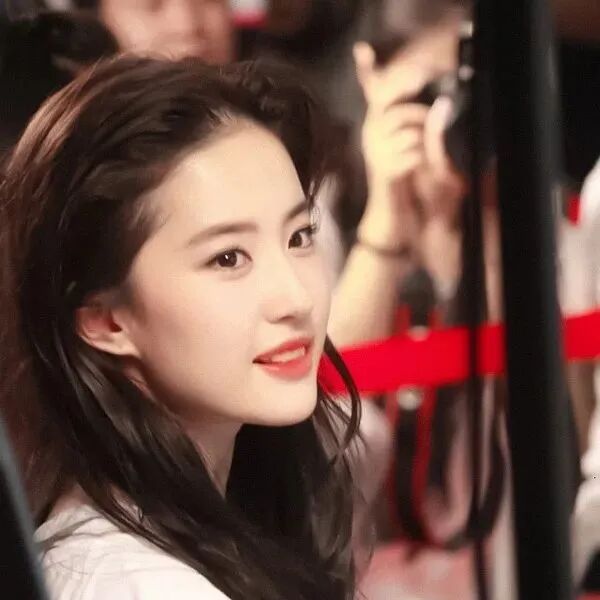 刘亦菲头像侧脸女生头像