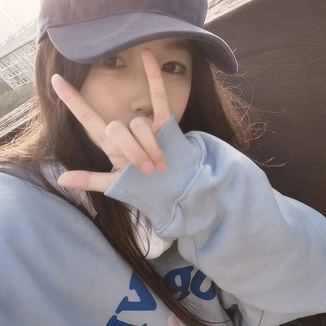 手势小众女生头像