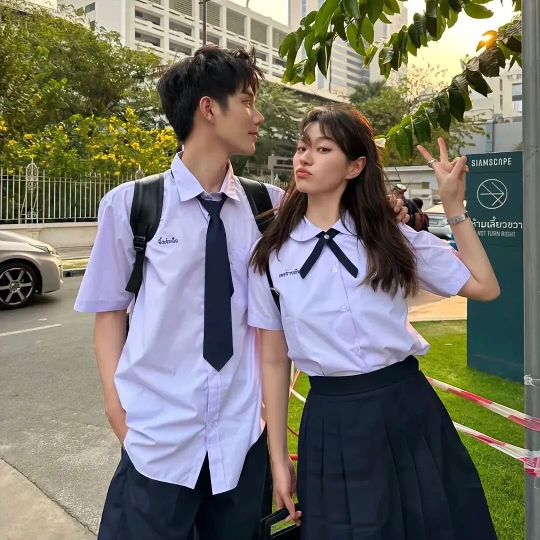 学院风真人情侣头像