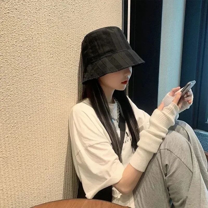 小众侧脸女生头像