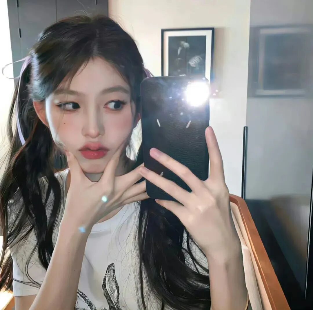 小众自拍手机女生头像