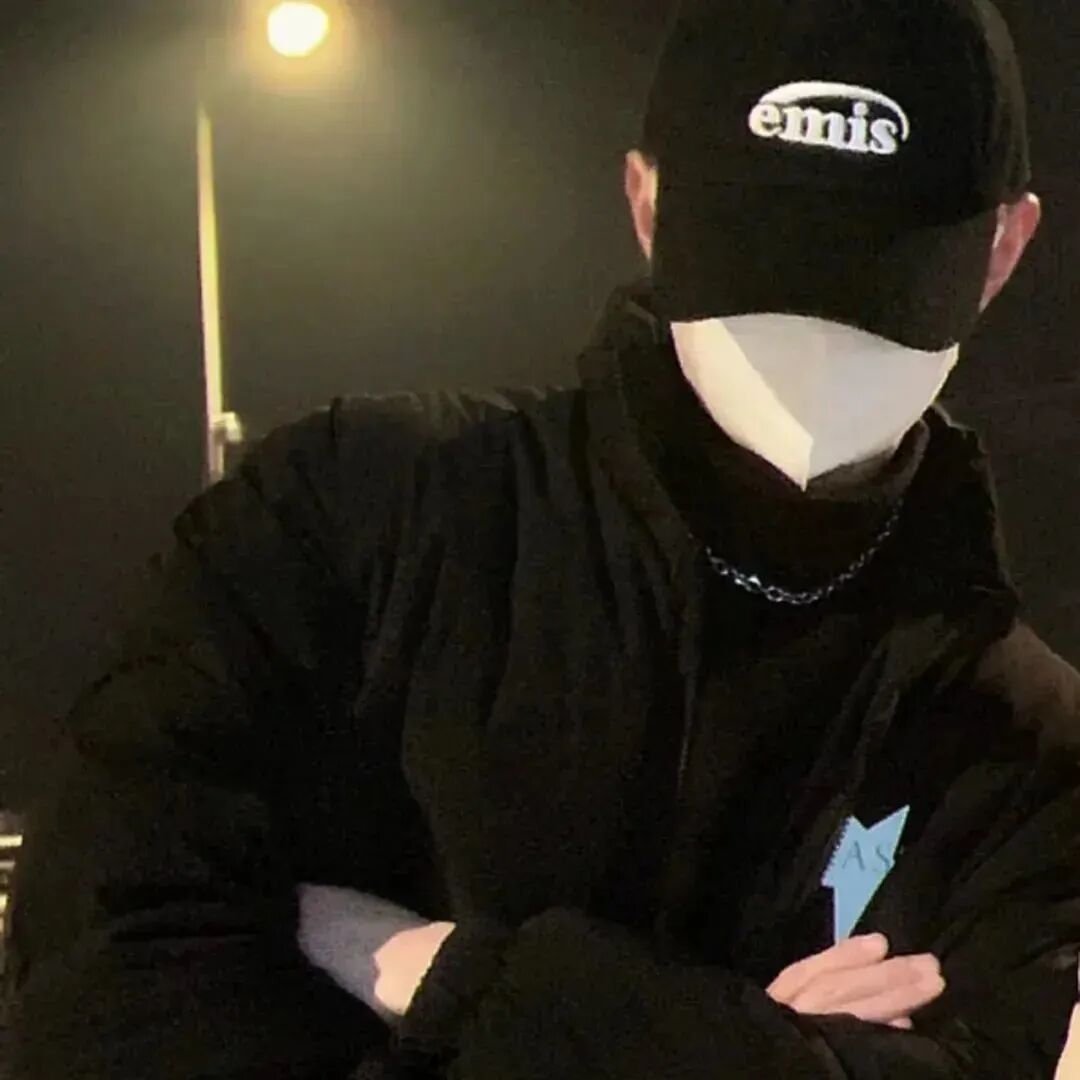 真人情侣头像不露脸情侣头像