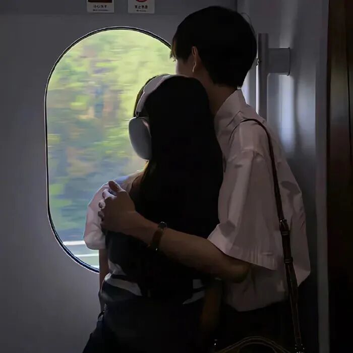 qltxchena车内真人情侣头像
