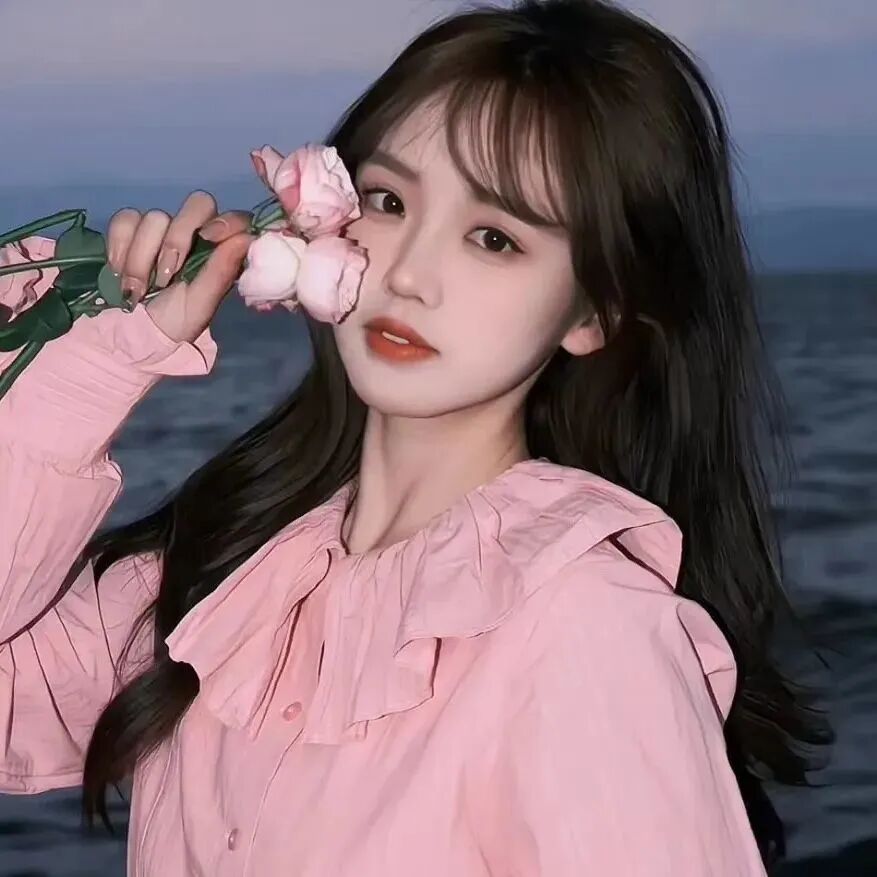 氛围感鲜花海边女生头像