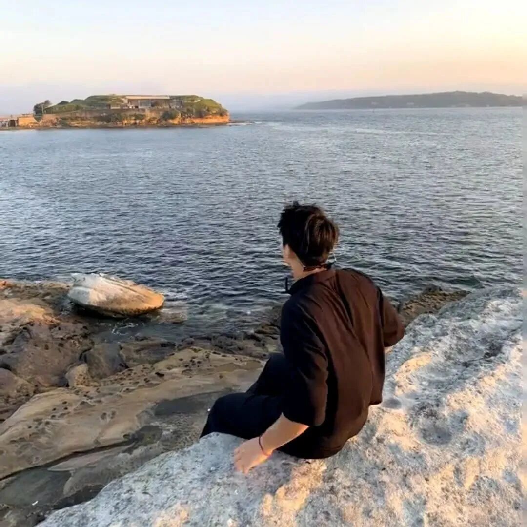 氛围感海边不露脸男生头像