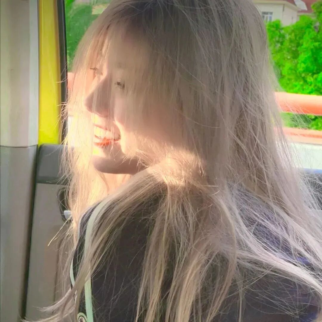 侧脸二人闺蜜头像真人闺蜜头像