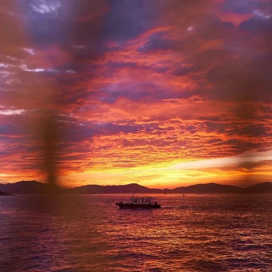 晚霞海边背景图