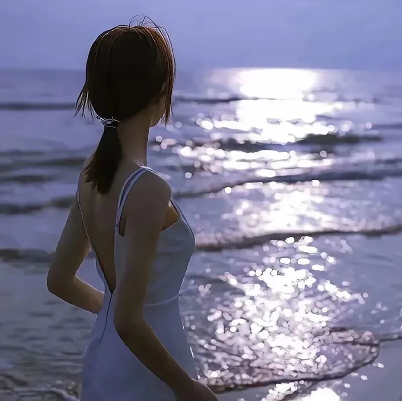 氛围感海边不露脸女生头像
