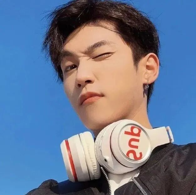 酷酷男生头像