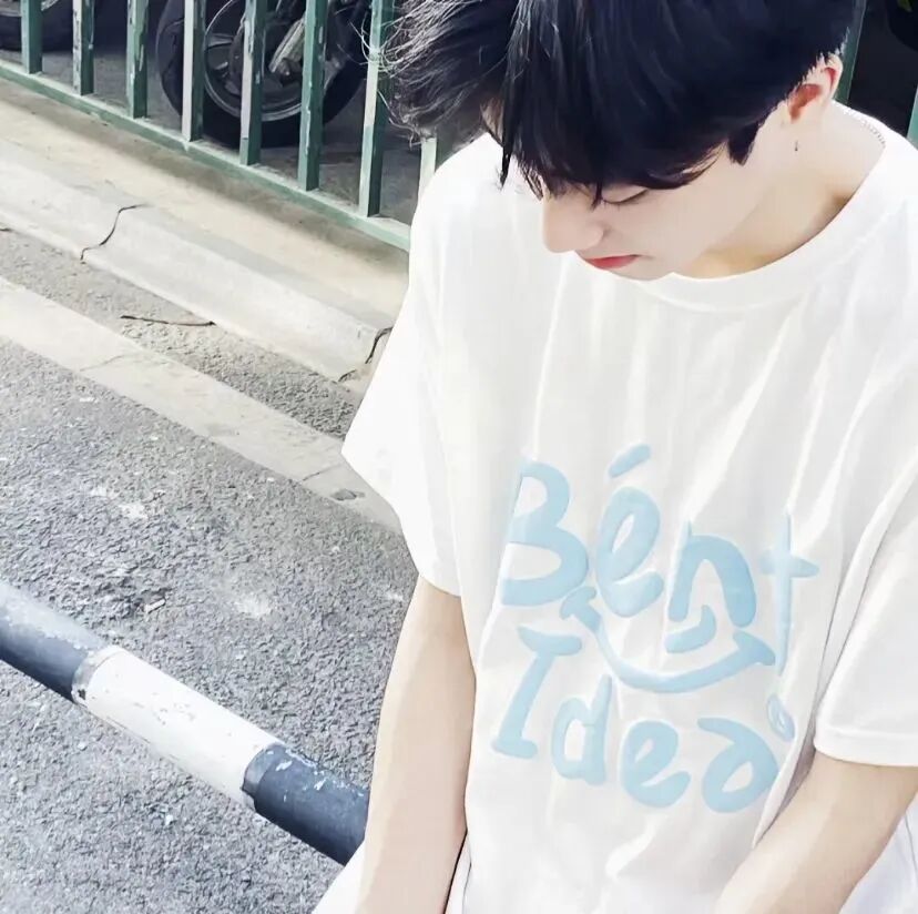 帅气不露脸男生头像
