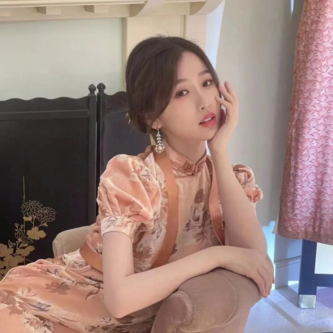 虞书欣头像甜美女生头像