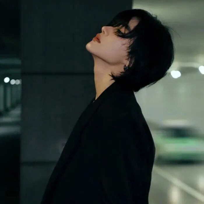 侧脸男生头像