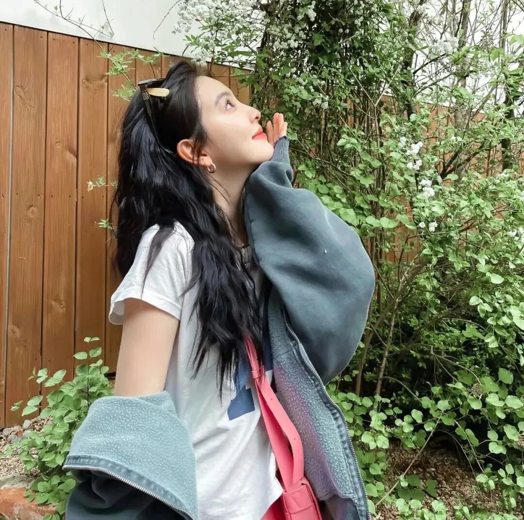 章若楠头像侧脸女生头像