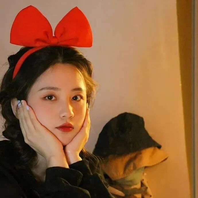 蝴蝶结甜妹女生头像