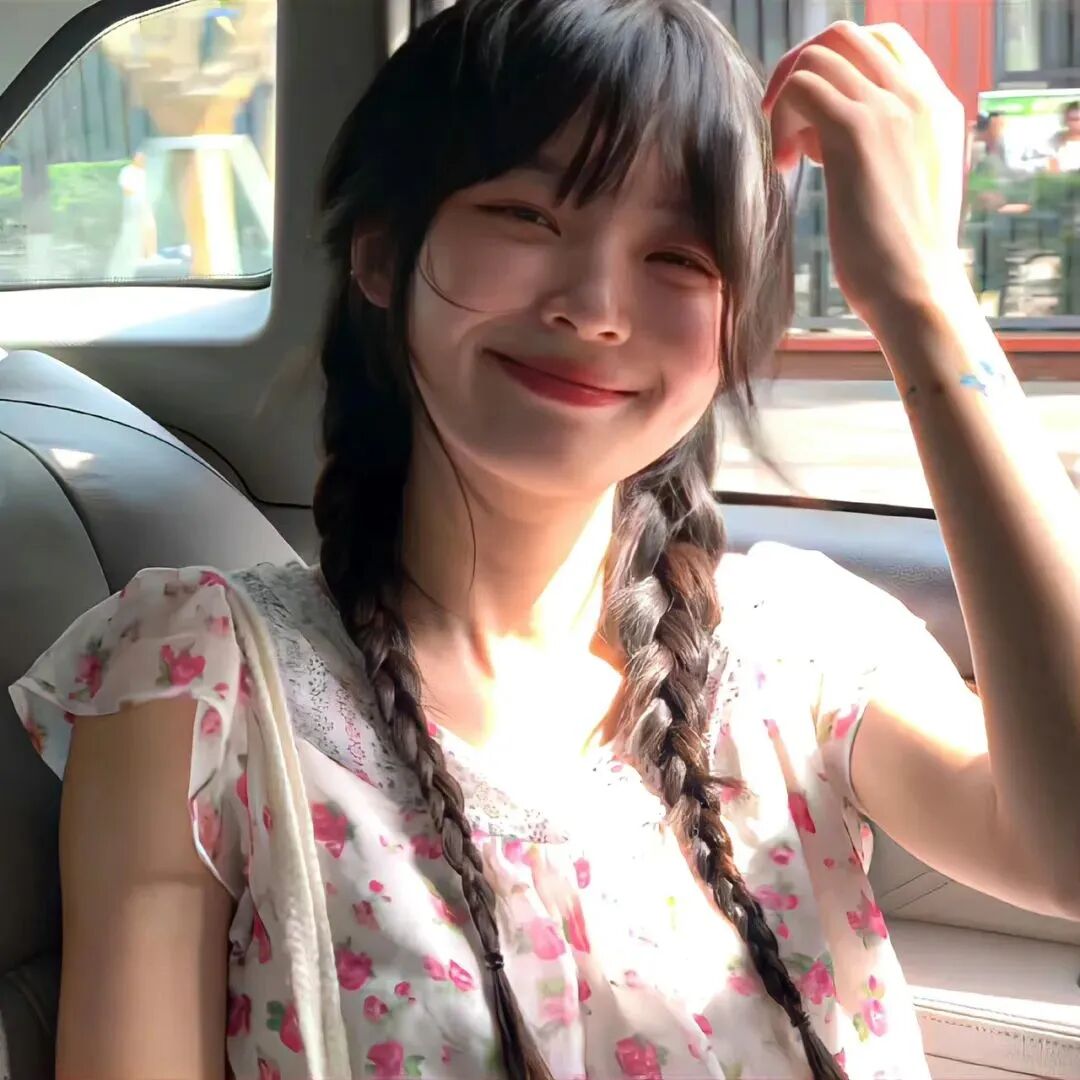 甜美爱笑女生头像