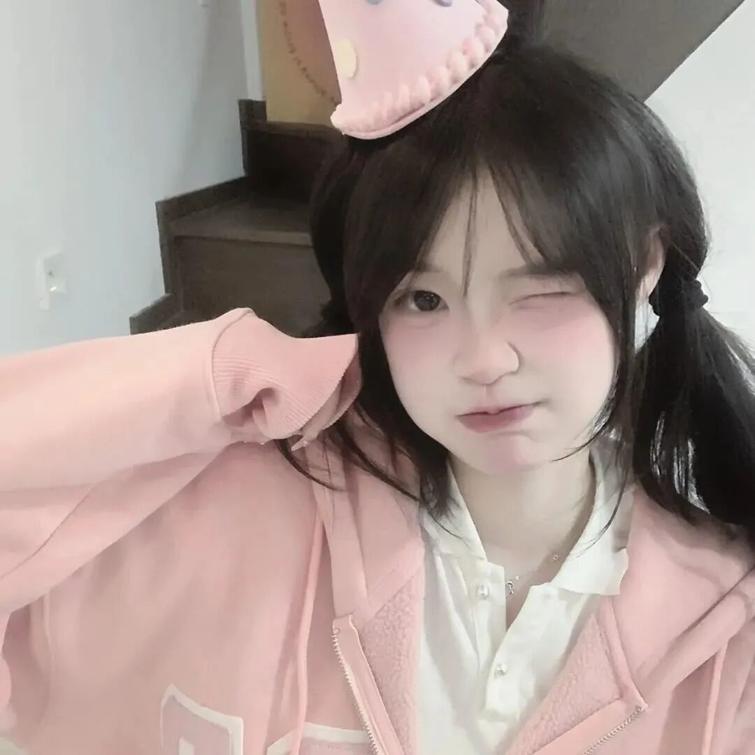玩网甜美女生头像