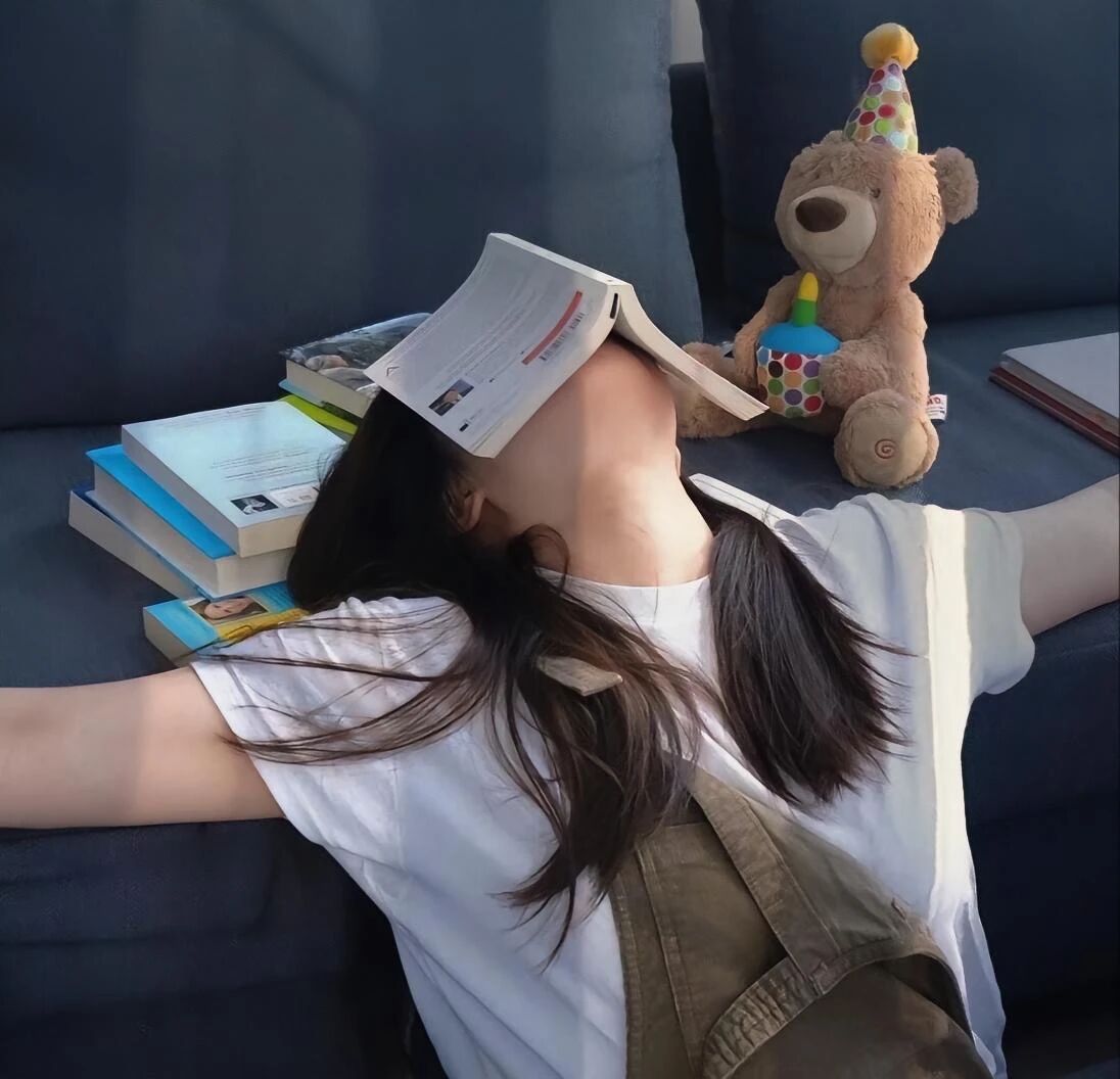 氛围感摆烂不露脸女生头像