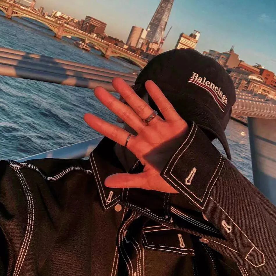 不露脸男生头像
