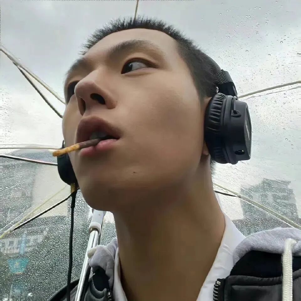 qltxzrka真人情侣头像