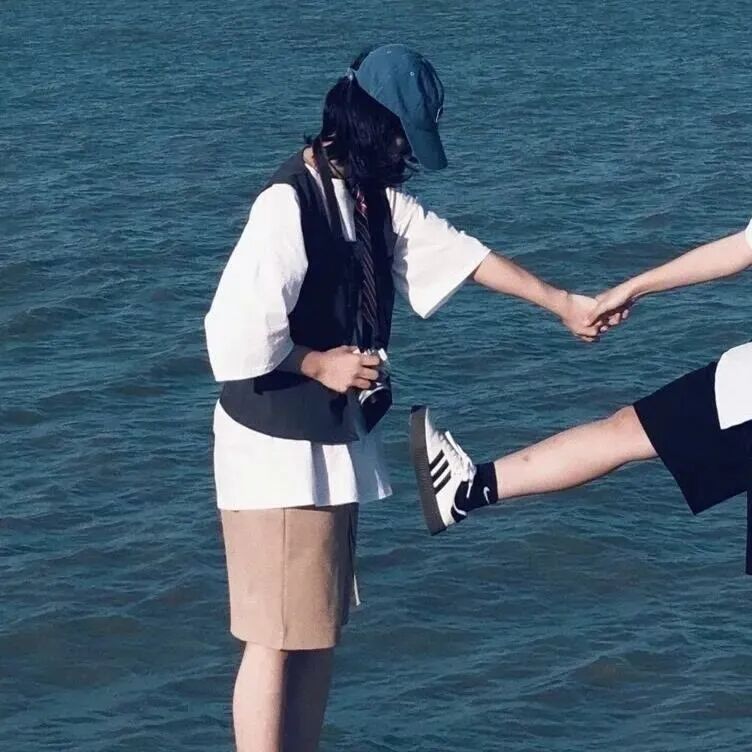 海边二人闺蜜头像真人闺蜜头像