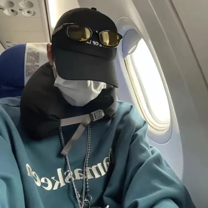 不露脸口罩男生头像