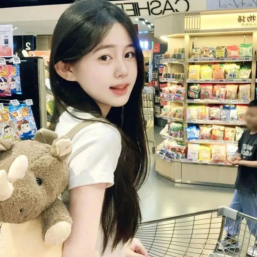 甜美爱笑女生头像
