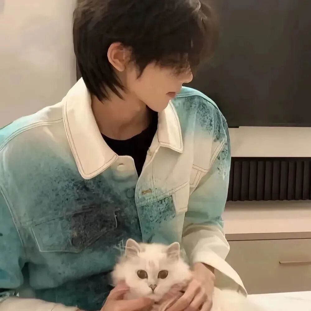 侧脸男生头像
