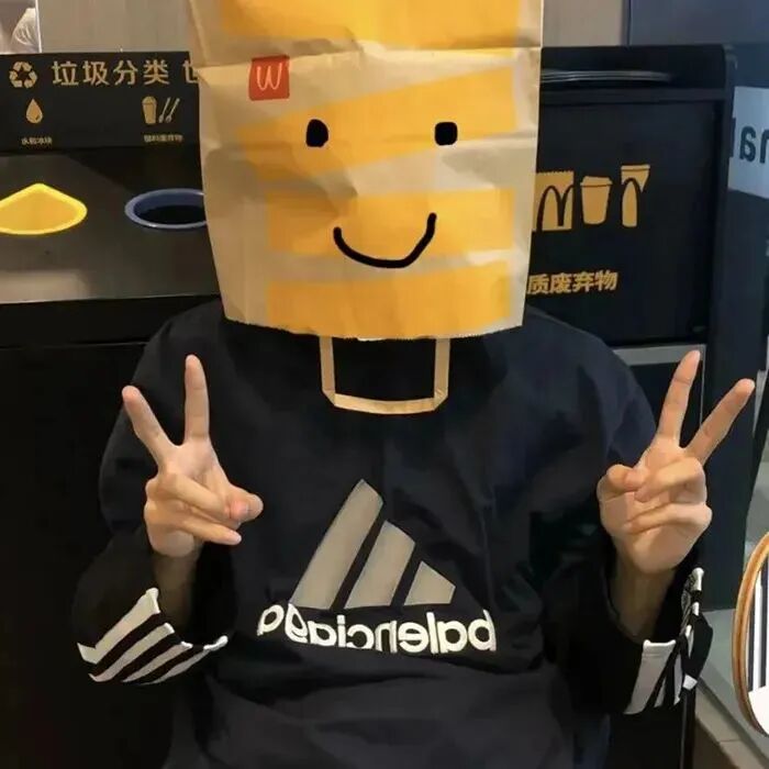 沙雕搞怪剪刀手男生头像