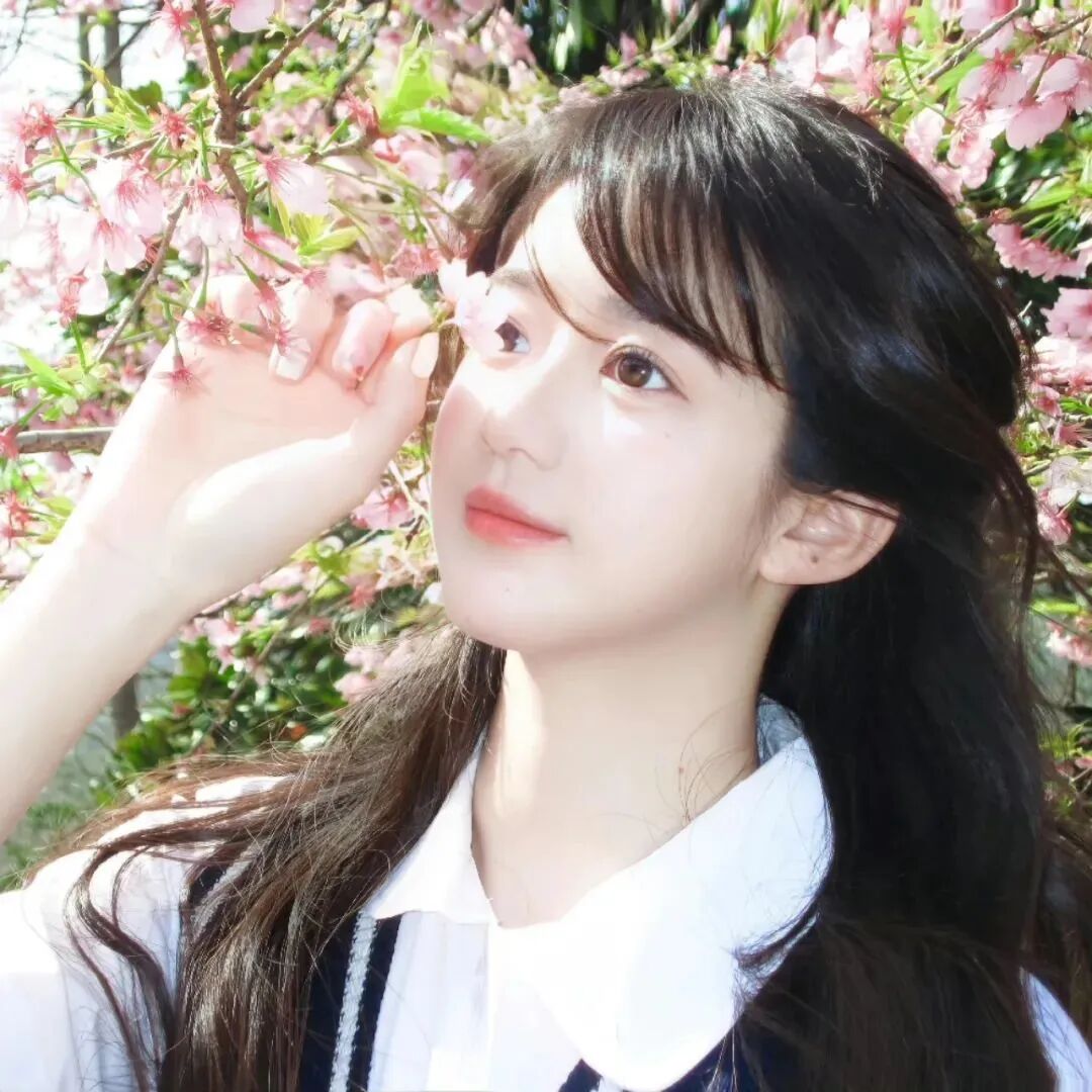 侧脸女生头像