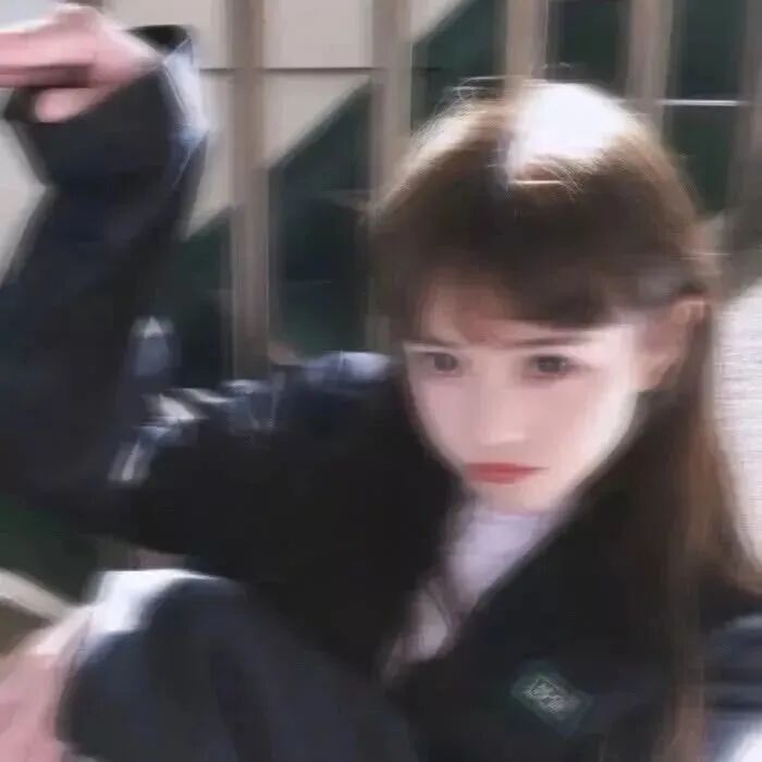 朦胧感女生头像