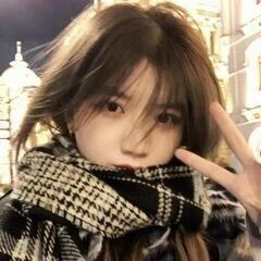 剪刀手甜妹女生头像