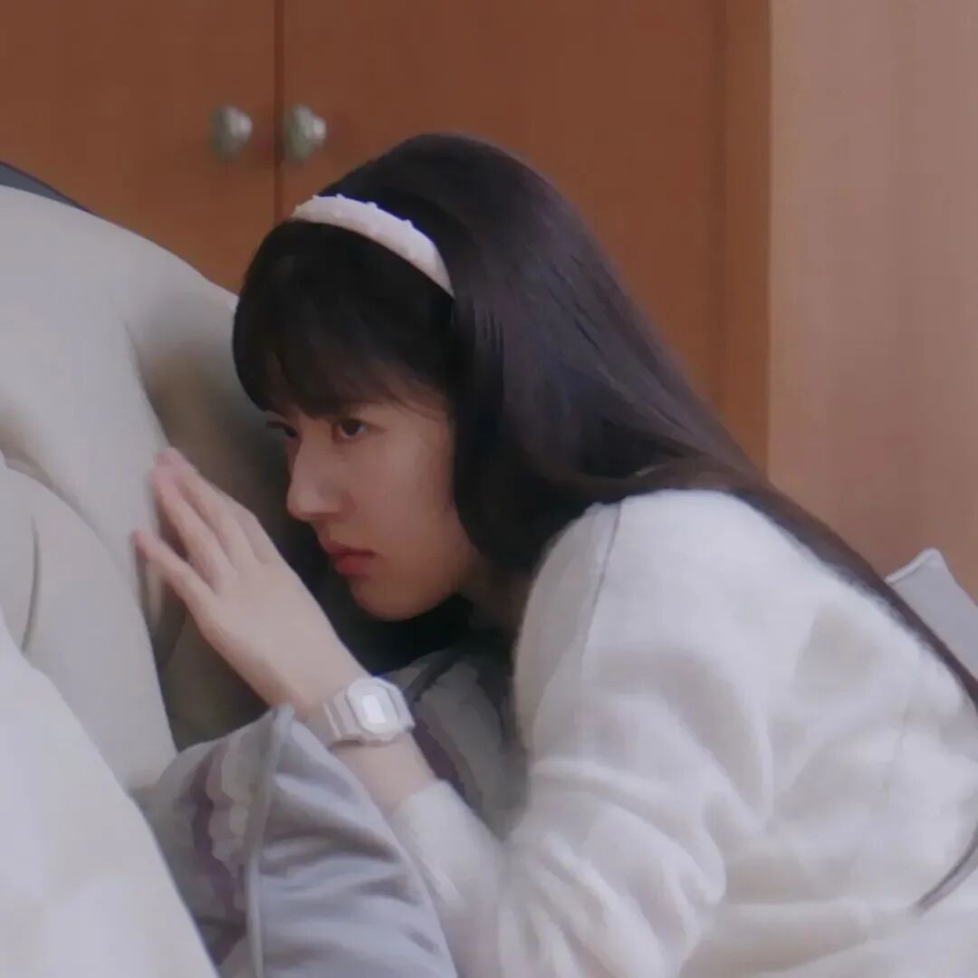 赵露思头像温柔侧脸女生头像