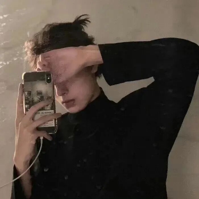 自拍手机不露脸女生头像