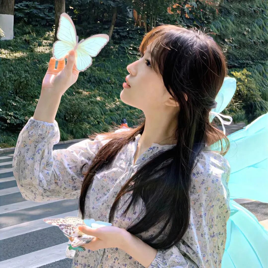 侧脸女生头像
