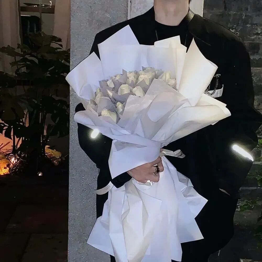 qltxbn鲜花真人情侣头像