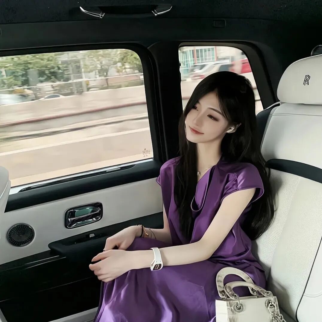 侧脸女生头像