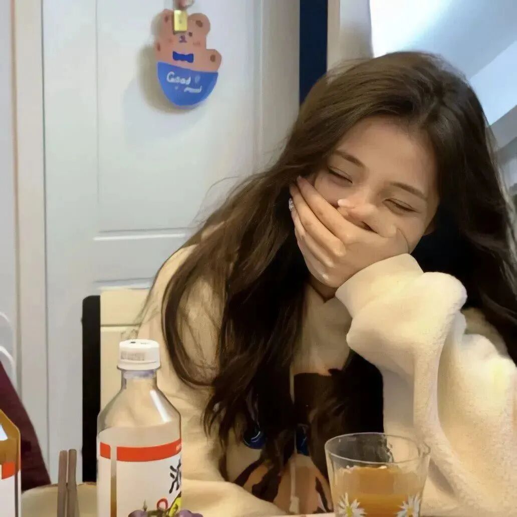 甜美爱笑女生头像