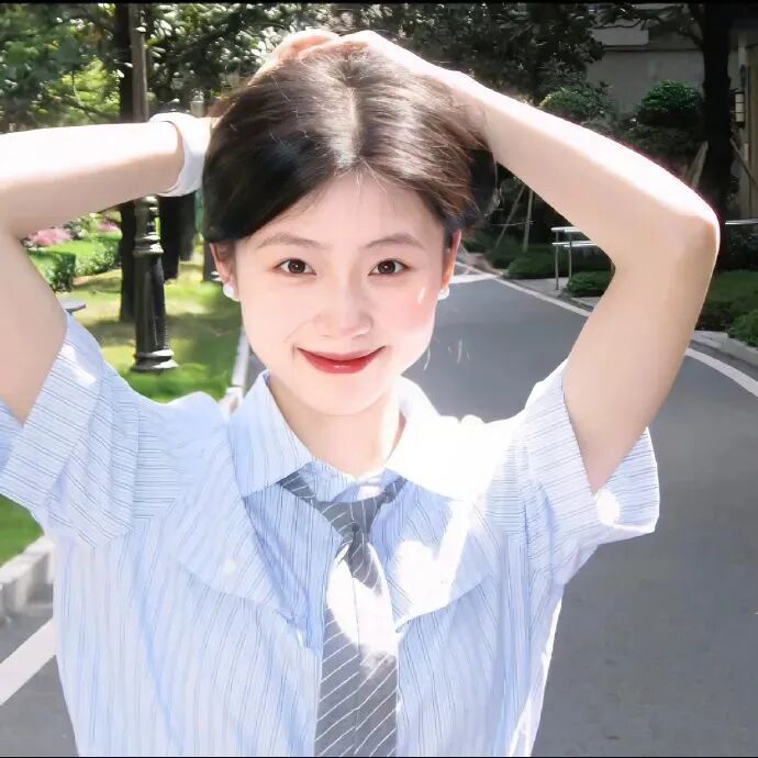 小众甜美爱笑女生头像