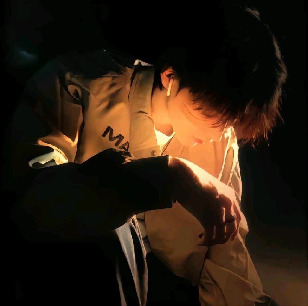 氛围感夜晚侧脸男生头像
